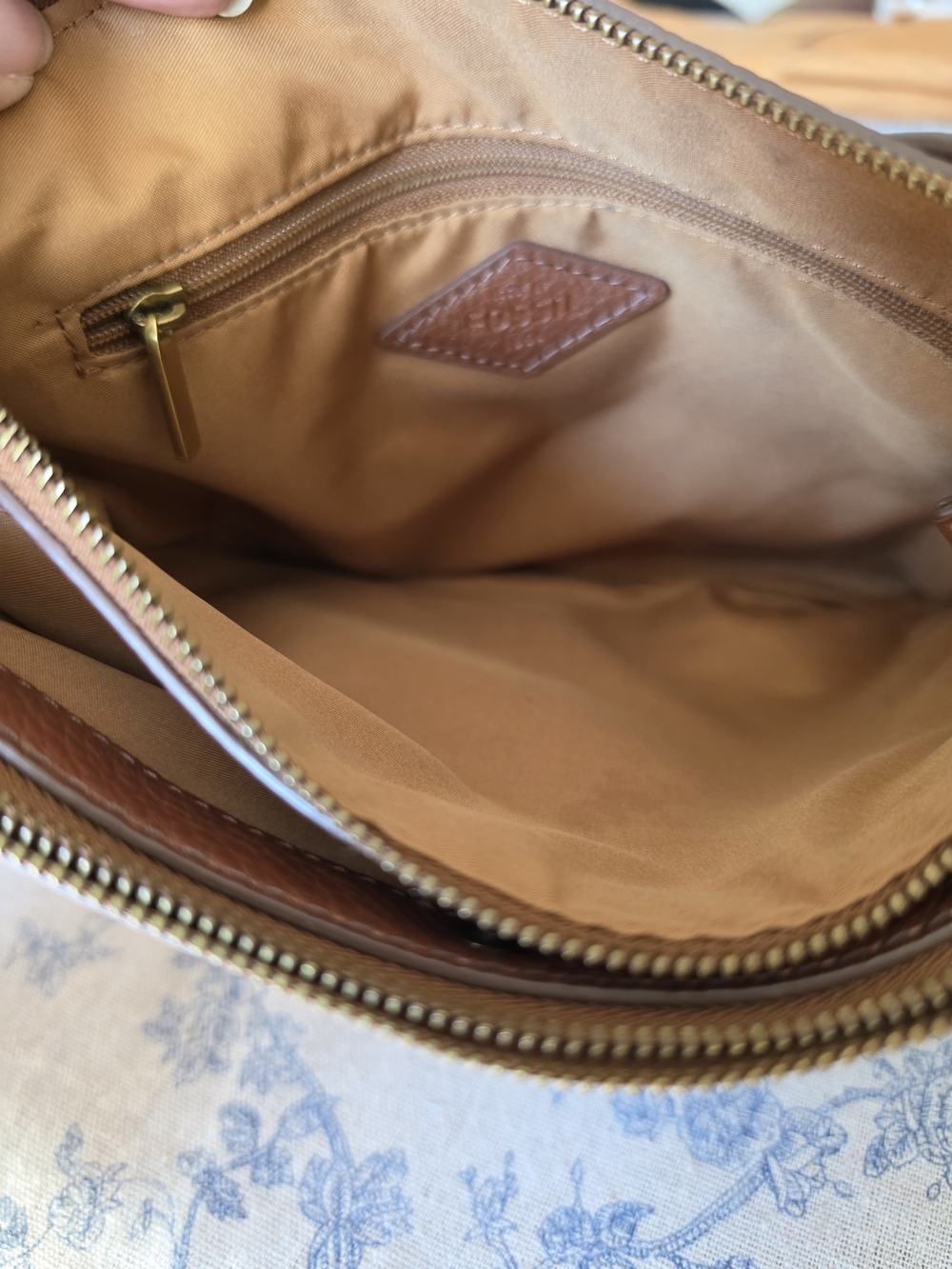 Fossil Women's Tan Leather Crossbody Bag - Picture 7 of 7